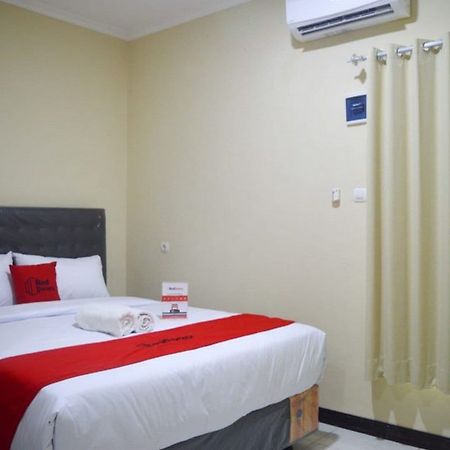 Reddoorz Near Sam Poo Kong 2 Hotel Semarang Buitenkant foto