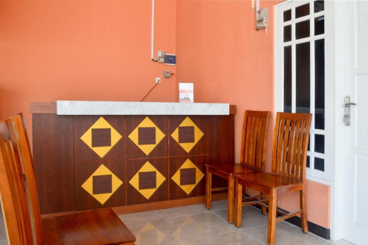 Reddoorz Near Sam Poo Kong 2 Hotel Semarang Buitenkant foto