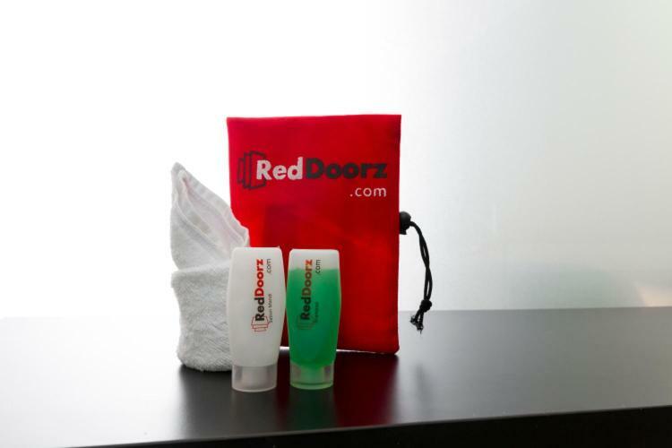 Reddoorz Near Sam Poo Kong 2 Hotel Semarang Buitenkant foto